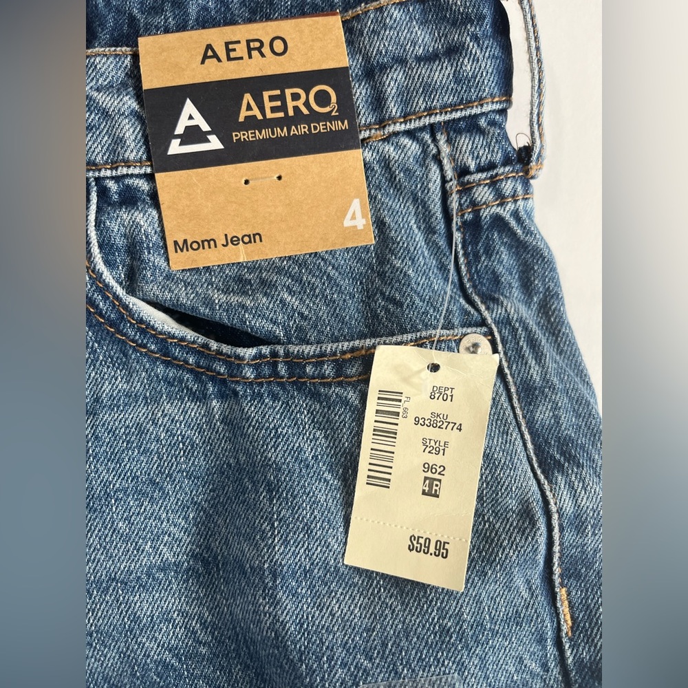 NWT Size 4 Aeropostale High-Rise Mom Jean (Medium Wash) - Picture 5 of 13